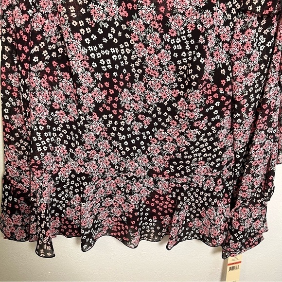 NANETTE Nanette Lepore Printed Ruffle Blouse Black Floral - Picture 6 of 15